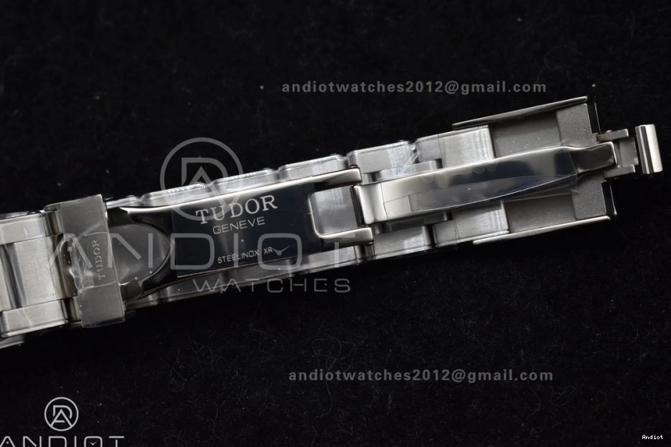 On Bracelet Bay 39MM Heritage Best ZF Black 1:1 Edition V5 A2824 Bezel SS Black 1106